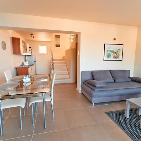 Apartments Eva Savar Εξωτερικό φωτογραφία