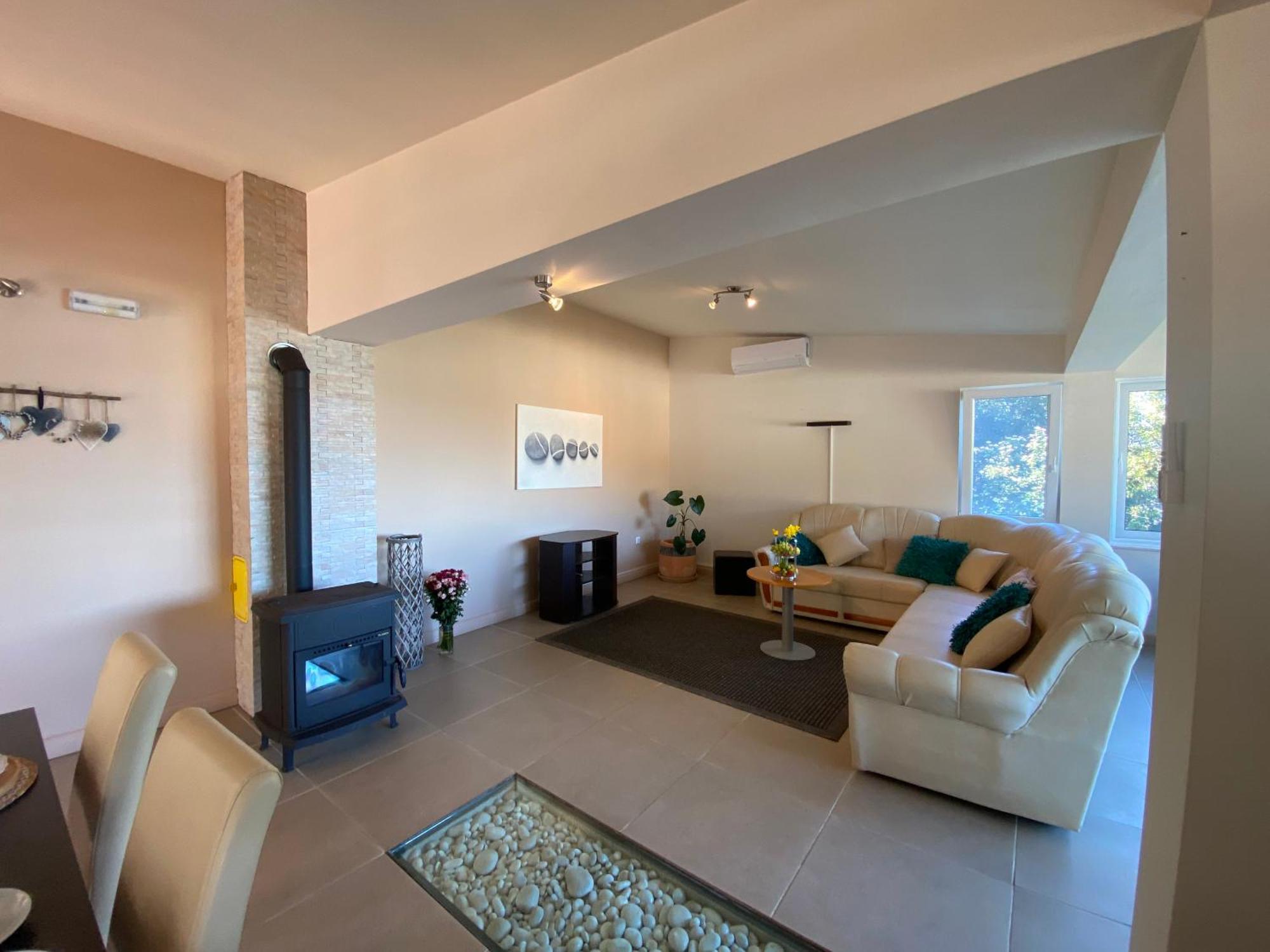 Apartments Eva Savar Εξωτερικό φωτογραφία