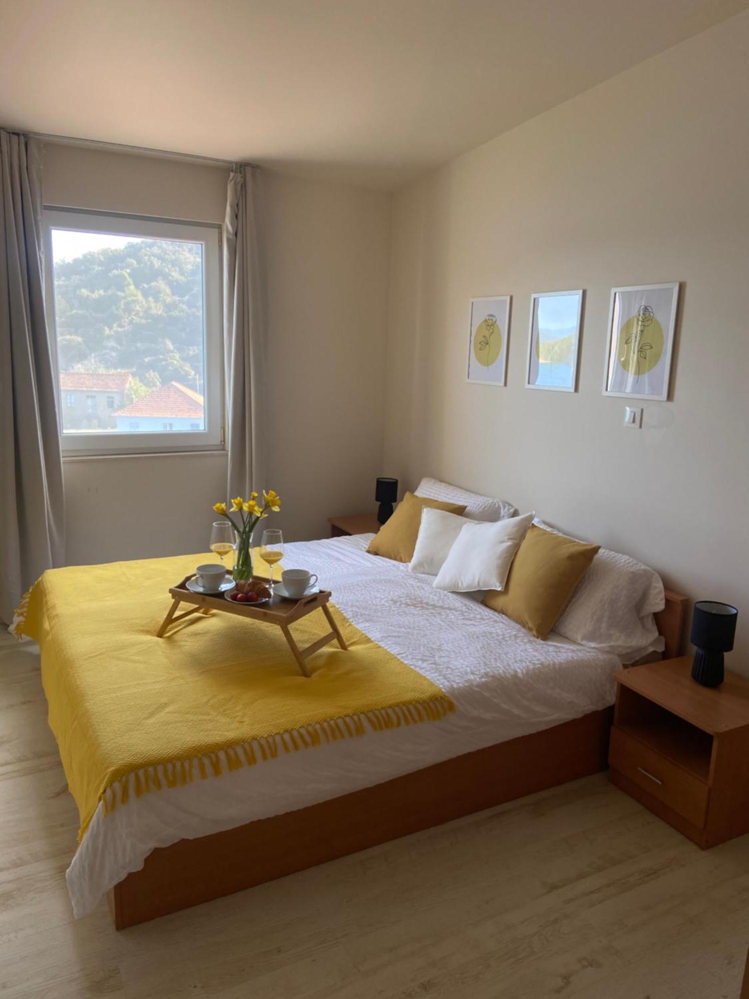 Apartments Eva Savar Εξωτερικό φωτογραφία